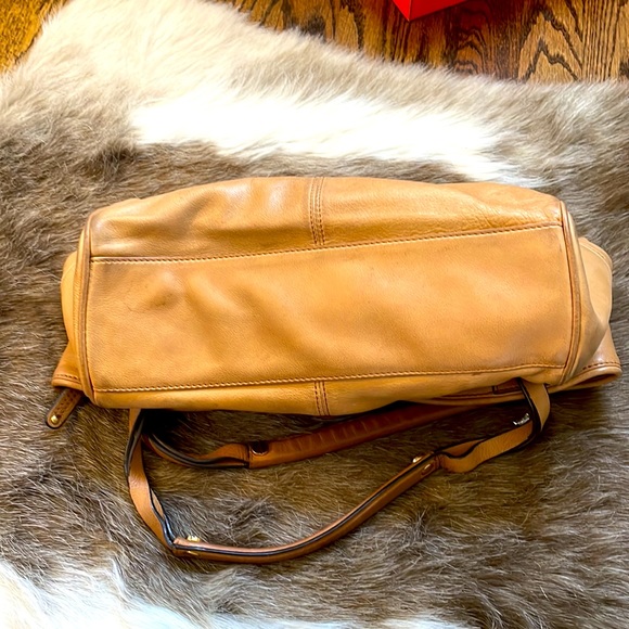 B. Makowsky purse - Picture 9 of 9